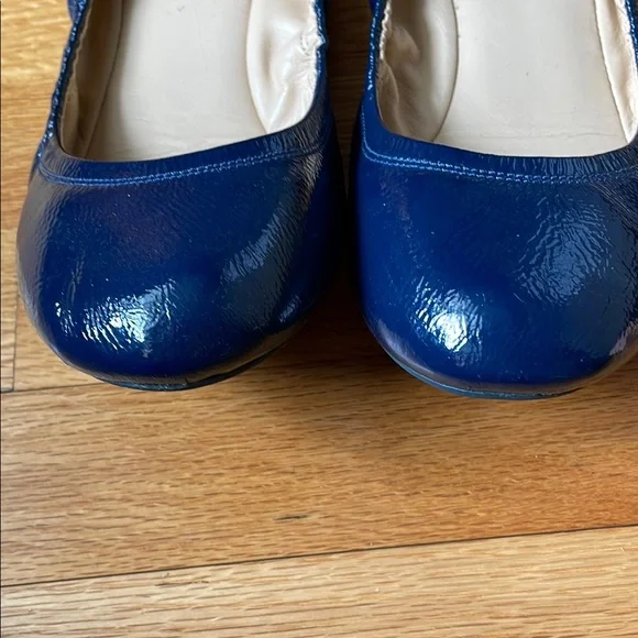 Cole Haan Navy Blue Patent Leather Ballet Flats Shoes Women Rounded Toe 9B Bow - Picture 4 of 7